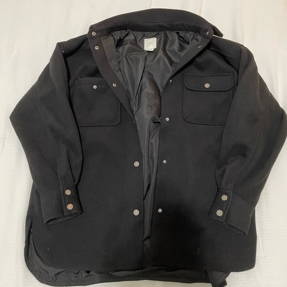 black h&m shacket